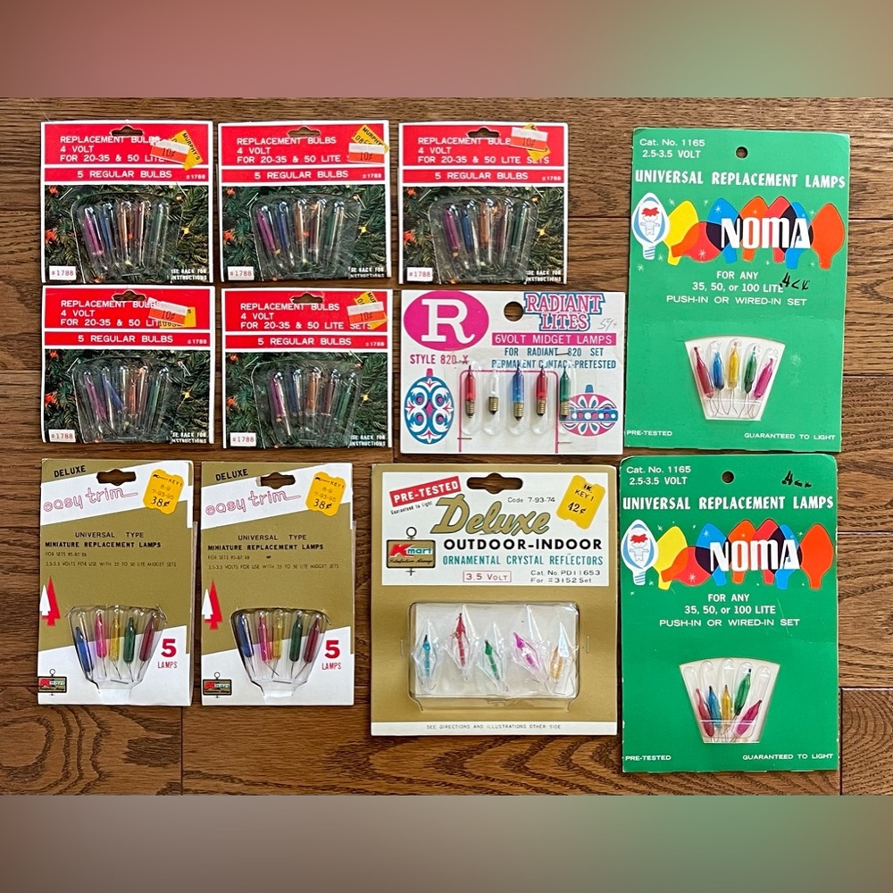 NOS Vintage 10 packages various brands of replacement Christmas Bulbs Lamps